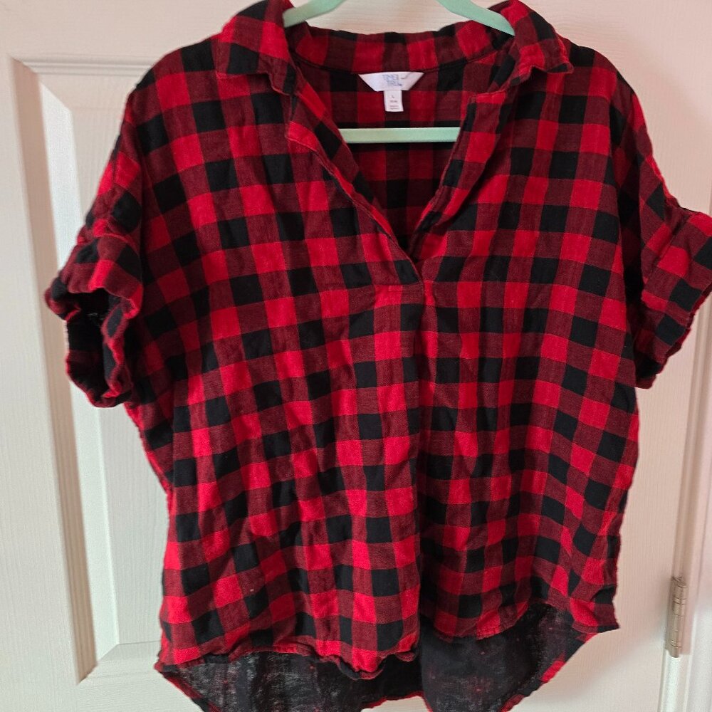 Time and Tru Cotton Gingham Blouse Black and Red Large